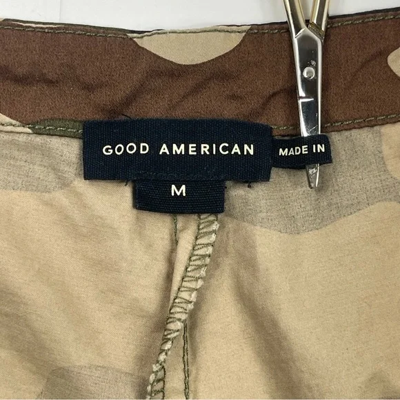 ANTHROPOLOGIE GOOD AMERICAN Women's Camo Cargo Parachute Pants Size Medium - Picture 5 of 10